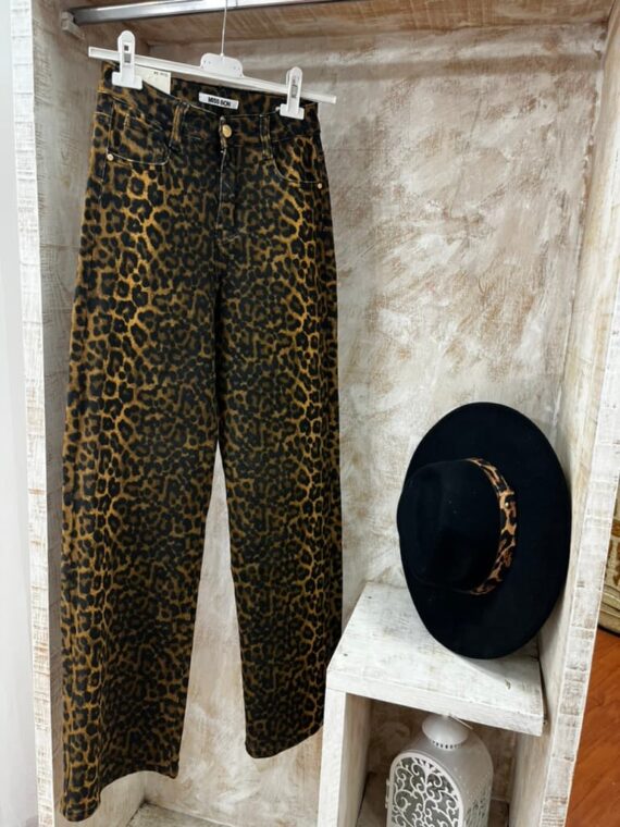 Pantalón recto animal print