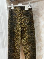 Pantalón recto animal print