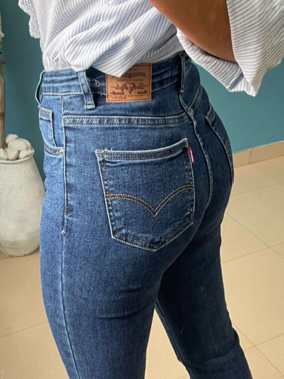 Flare Jean detalles