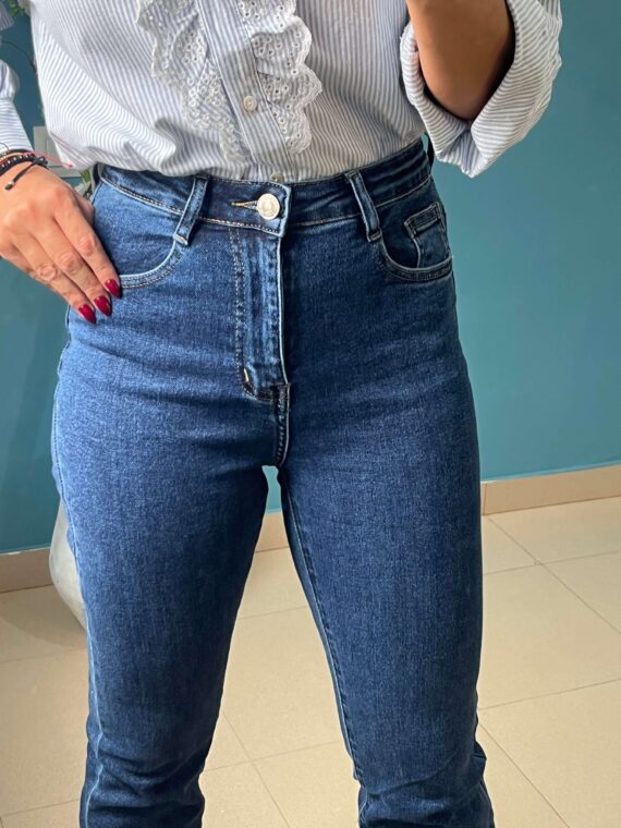 Flare Jean detalles