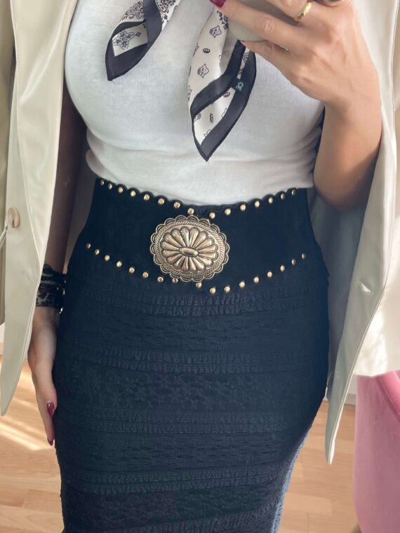 Cinturón ancho detalle