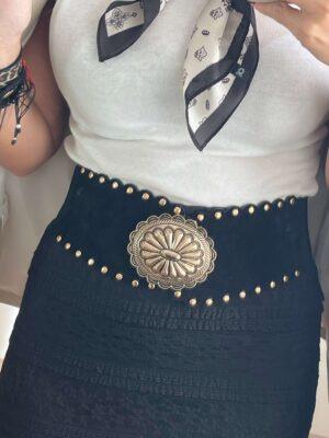 Cinturón ancho detalle