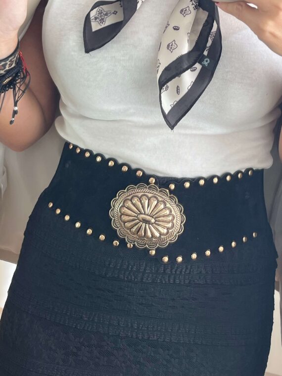 Cinturón ancho detalle