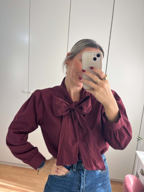 Camisa lazo burdeos