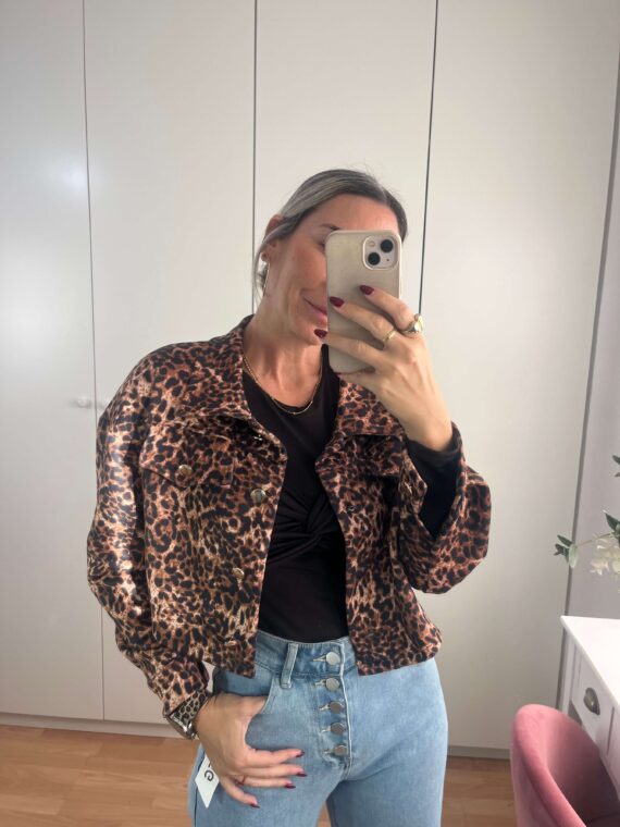 Chaquetilla animal print