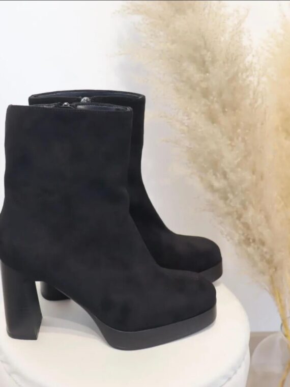 Botín tacón antelina