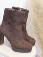 Botín tacón antelina