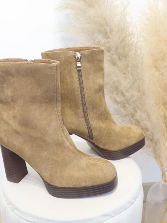 Botín tacón antelina