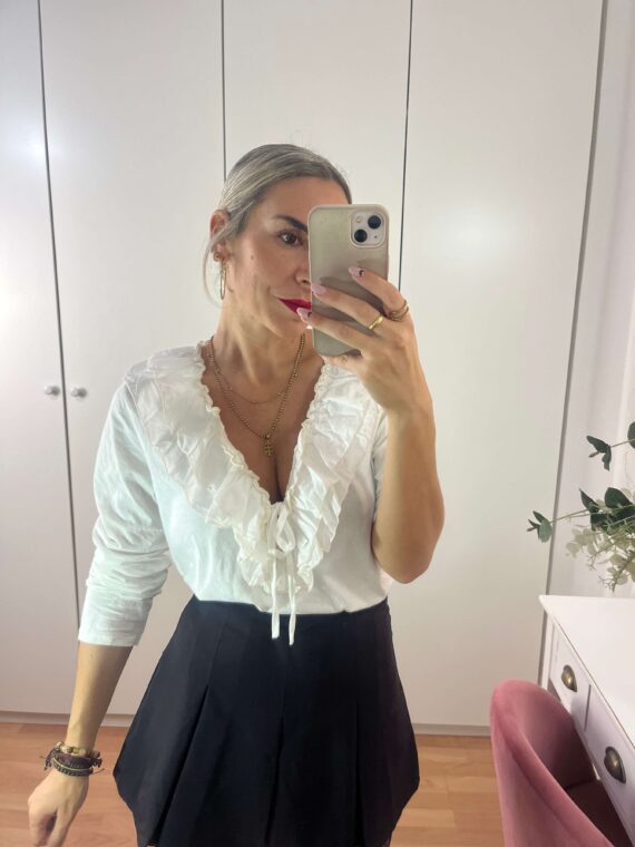 Camiseta volante atada