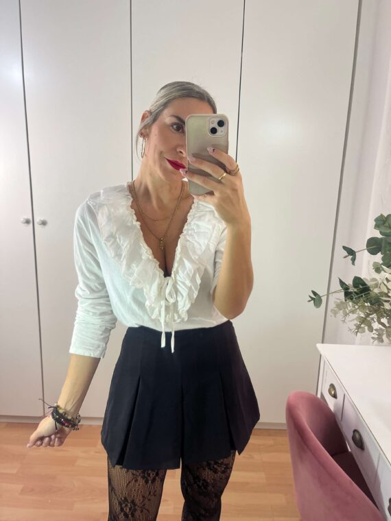 Camiseta volante atada