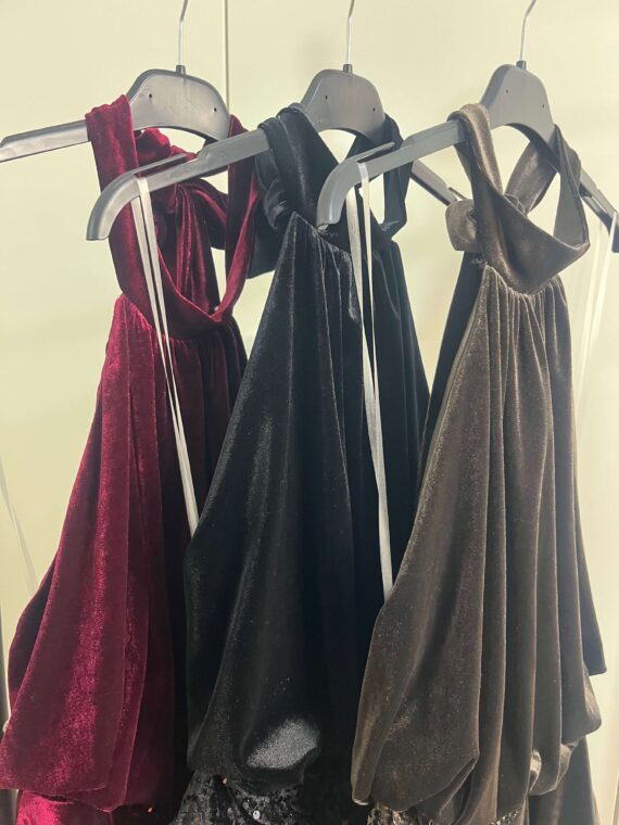 Vetido terciopelo espalda descubierta