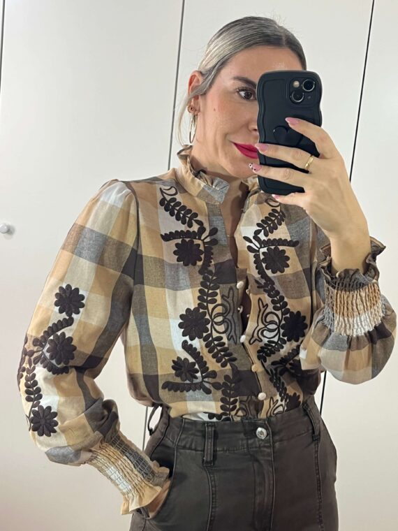Camisa cuadros bordada