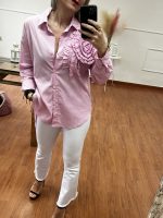 Camisa rosa bordada