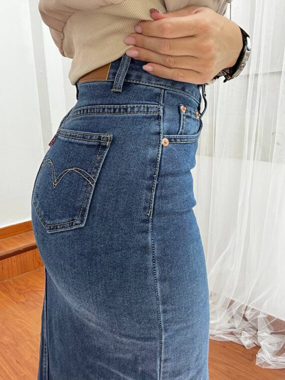 Falda denim detalle