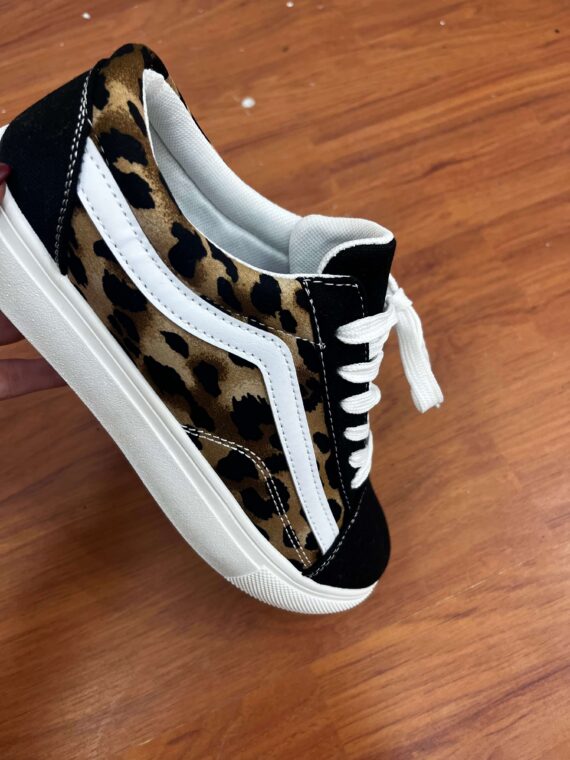 Zapatilla animal print