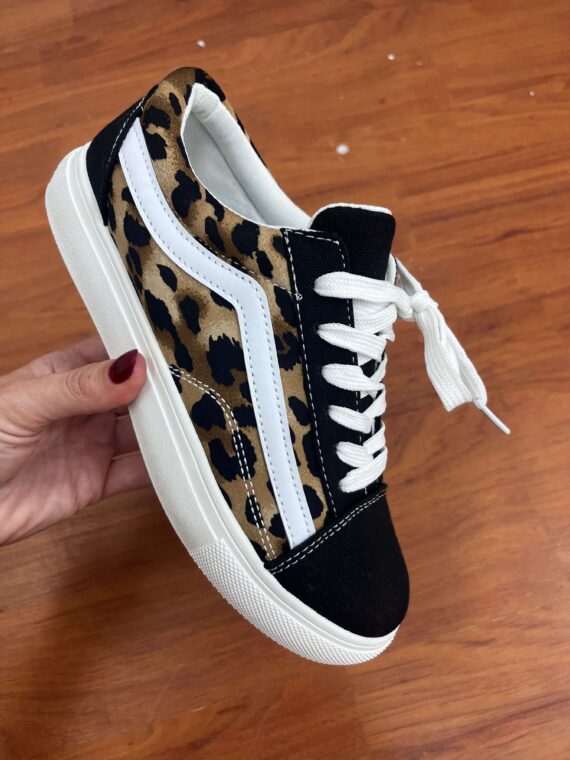 Zapatilla animal print