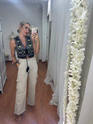 Pantalón cargo beige