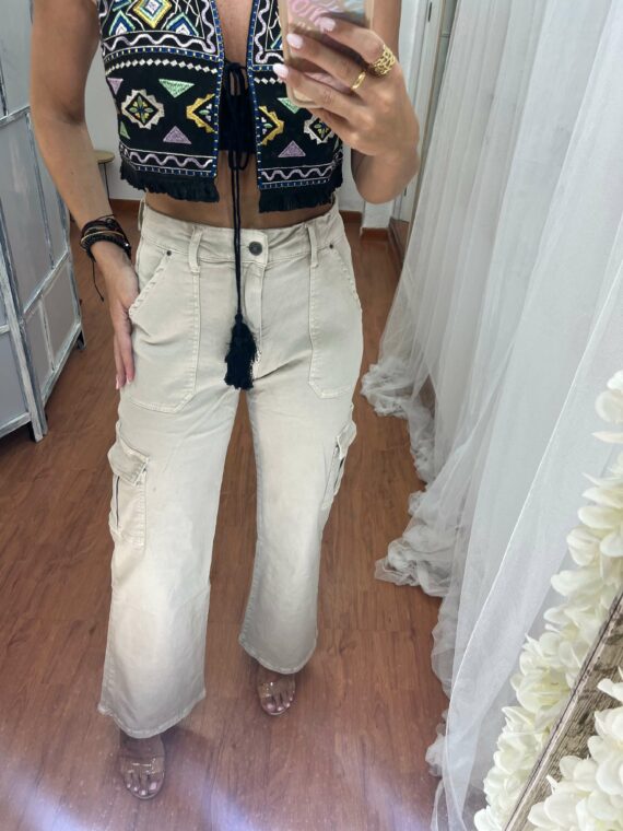 Pantalón cargo beige