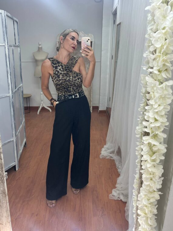 Pantalón con cinturón