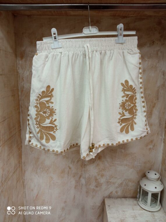 Pantalón corto bordados